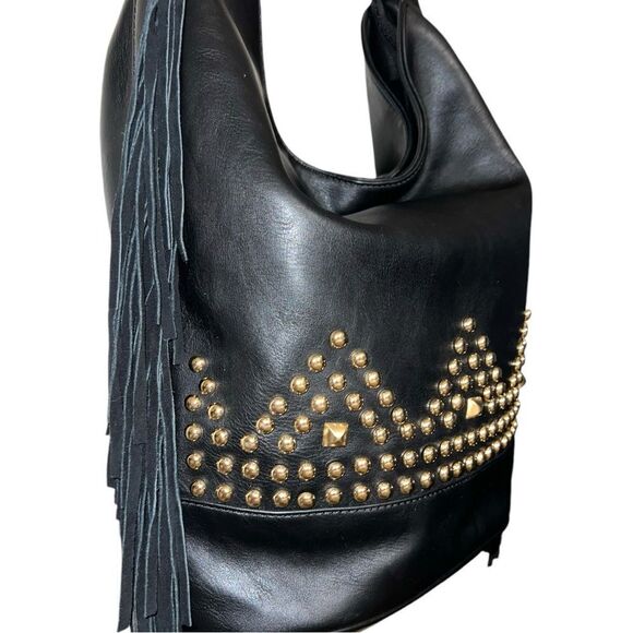 Super cute black faux leather bag with fringe on both sides! - Picture 5 of 13